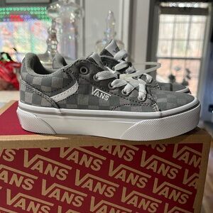 Vans Charcoal Checkered Low-Top Sneakers